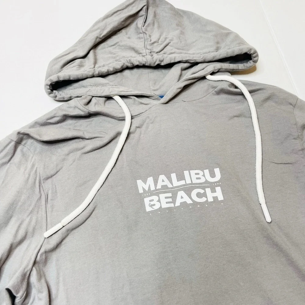 DENIM & Flower Malibu Beach Gray Graphic Long Sleeve Pullover Hoodie Men’s Small
